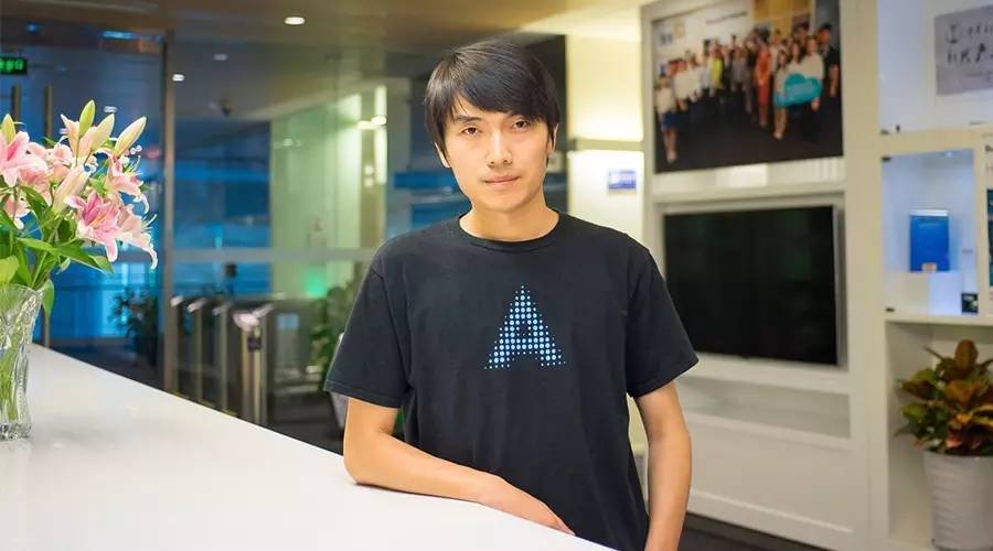 江宏在 LeanCloud 办公室接受爱分析采访