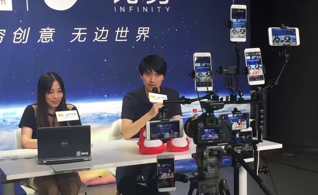 江宏参加搜狐科技直播栏目《无穷》
